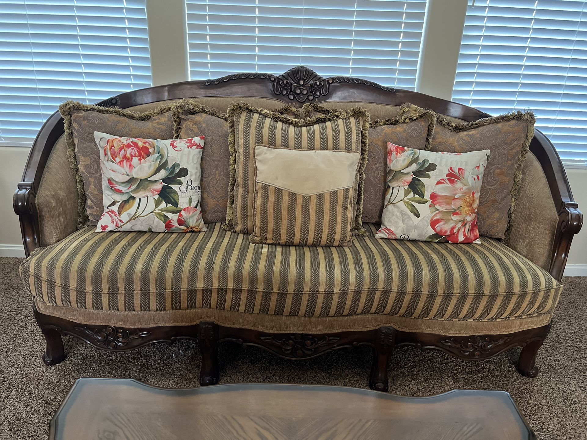 Sofa Set