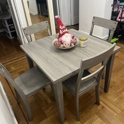 Loratti - Gray - Square Drm Table Set (Set of 5)🚨Finance&Delivery Available