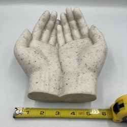 Cupped Hands Sculpture $15