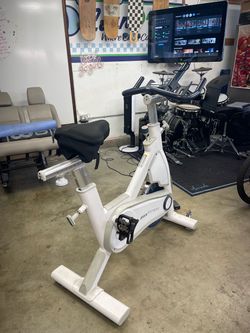 BODi/MYX II Fitness Bike with Touchscreen - Excellent Condition