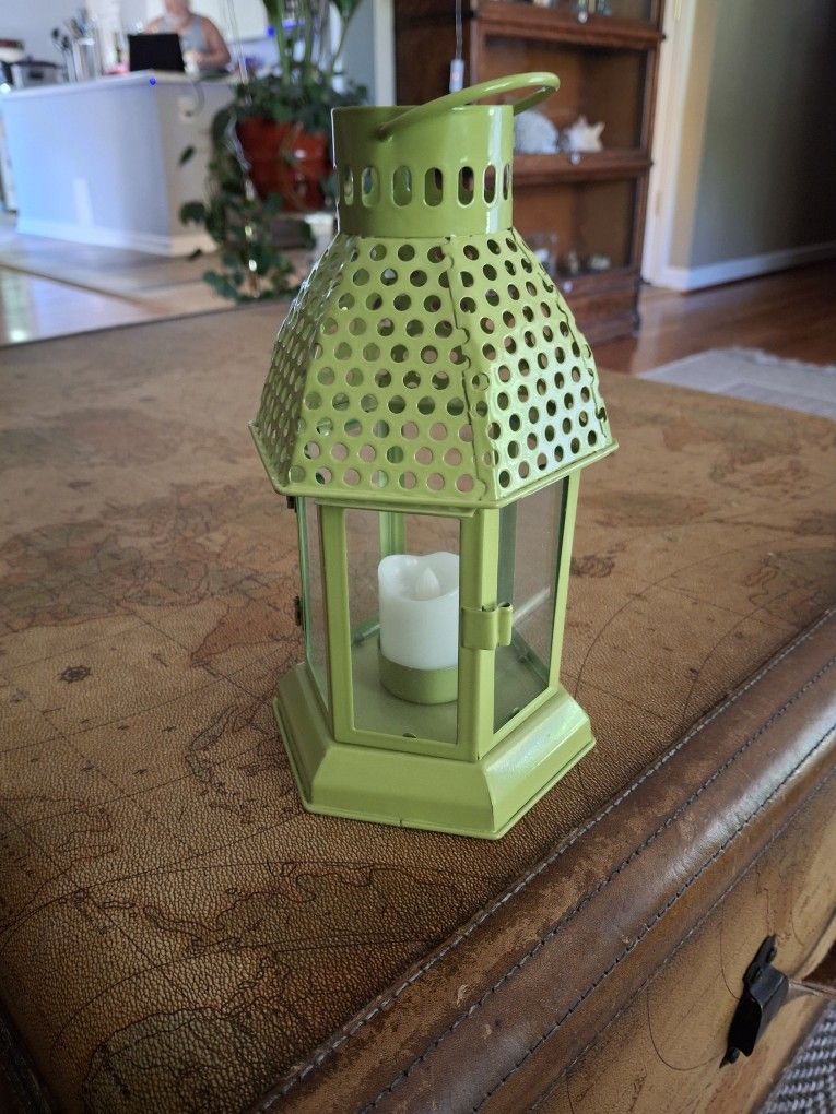 9x5 Decorative Lantern With Battery Candle