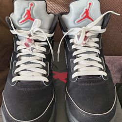 Jordan 5 Black Metallic Size 10 (NO TRADES PRICE IS FIRM)