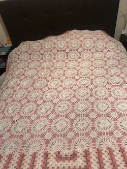 White  queen size Crochet Lace Bedspread Coverlet