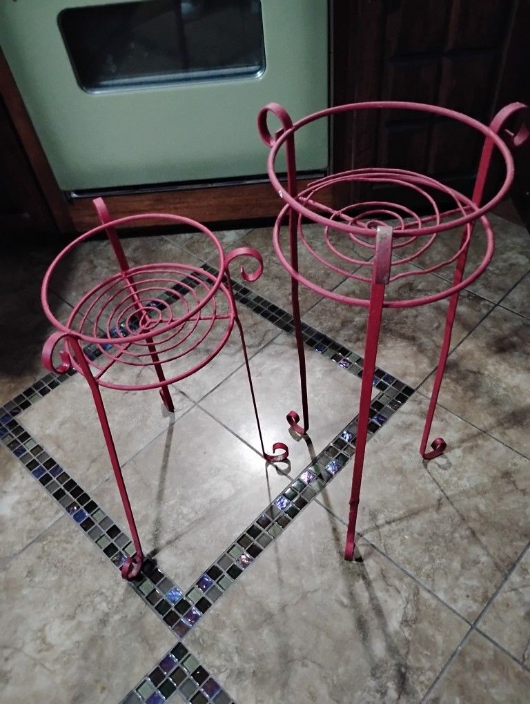 2 Metal Plant Stands