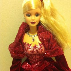 Barbie Mattel Blonde 2002 Red Dress Holiday Special Edition Celebration. 