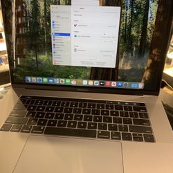 MacBook Pro 15" i9 2.9Ghz 6-Core, 32GB RAM, 4TB SSD