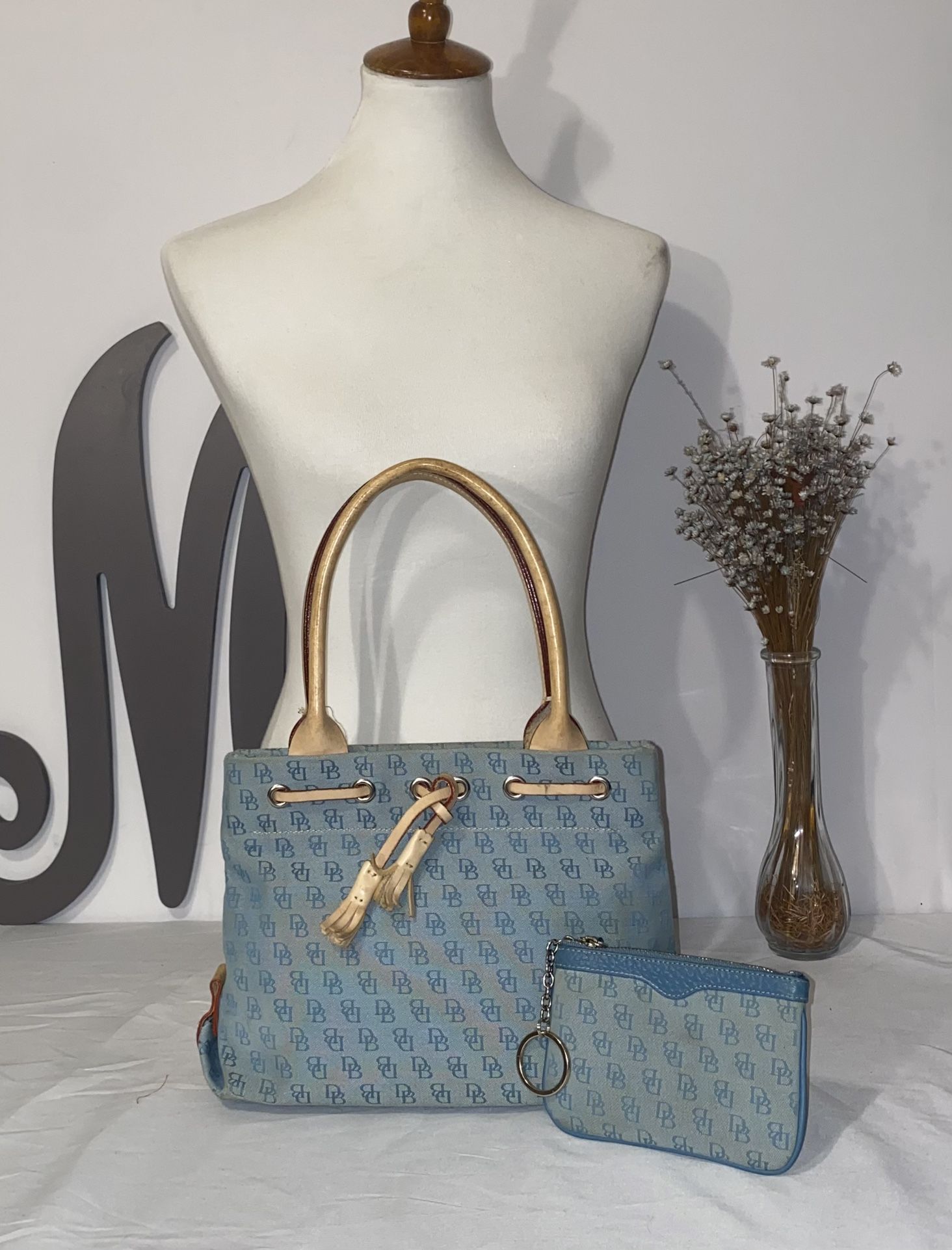 DOONEY BOURKE Vintage Light Blue Dooney Bourke Tote Bag