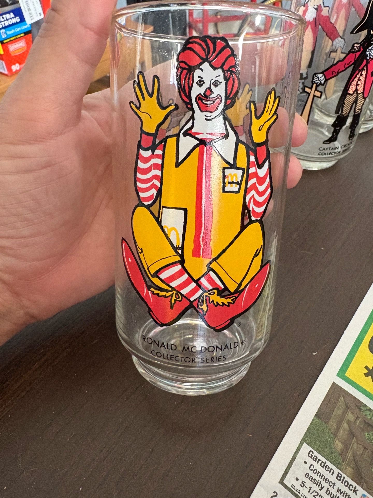 Set of 4 collectors glasses(2sets available)