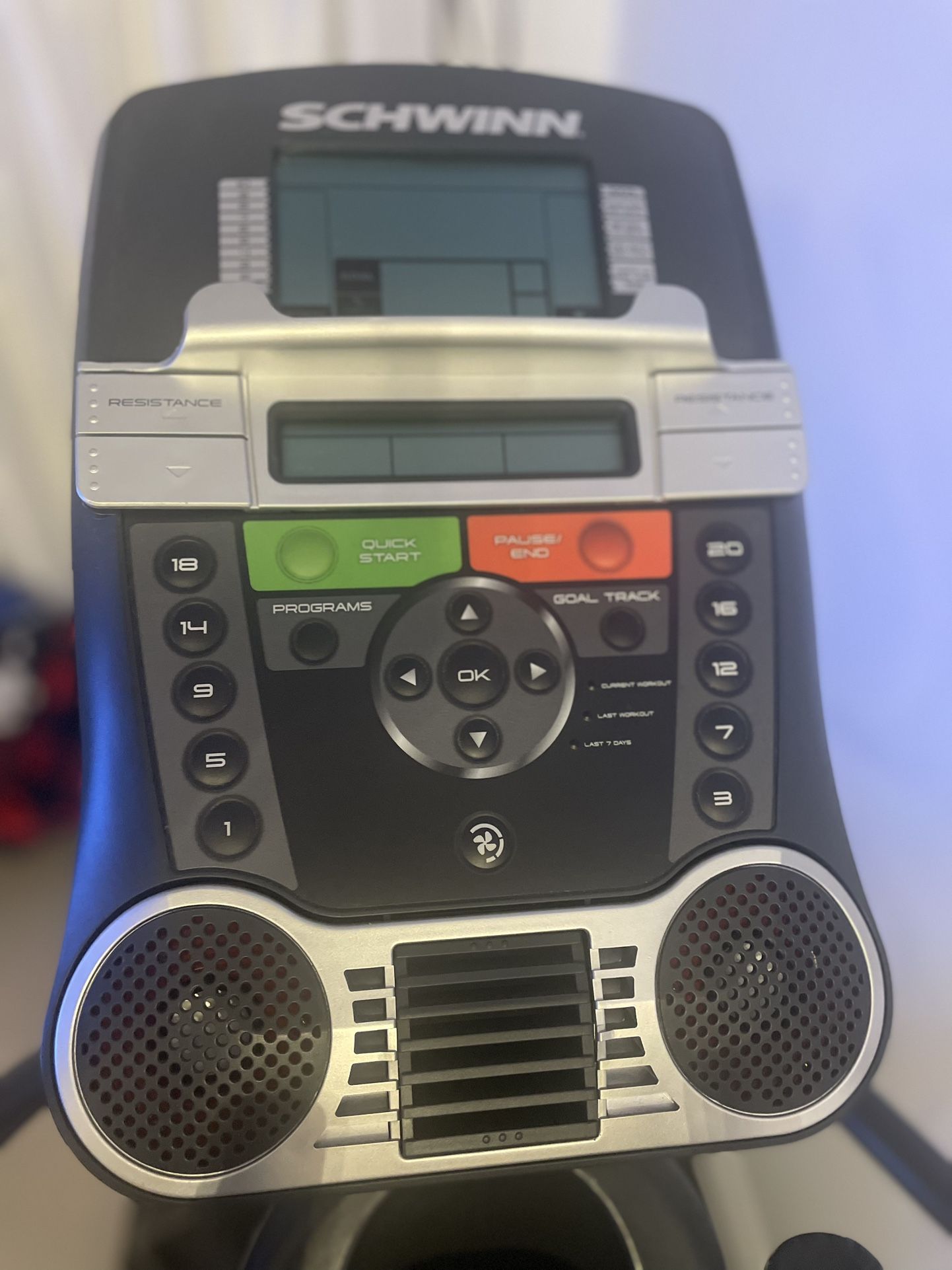 Schwinn 430 Elliptical Machine