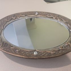    VIRTUAL YARD SALE....  Decorative Gold Dish