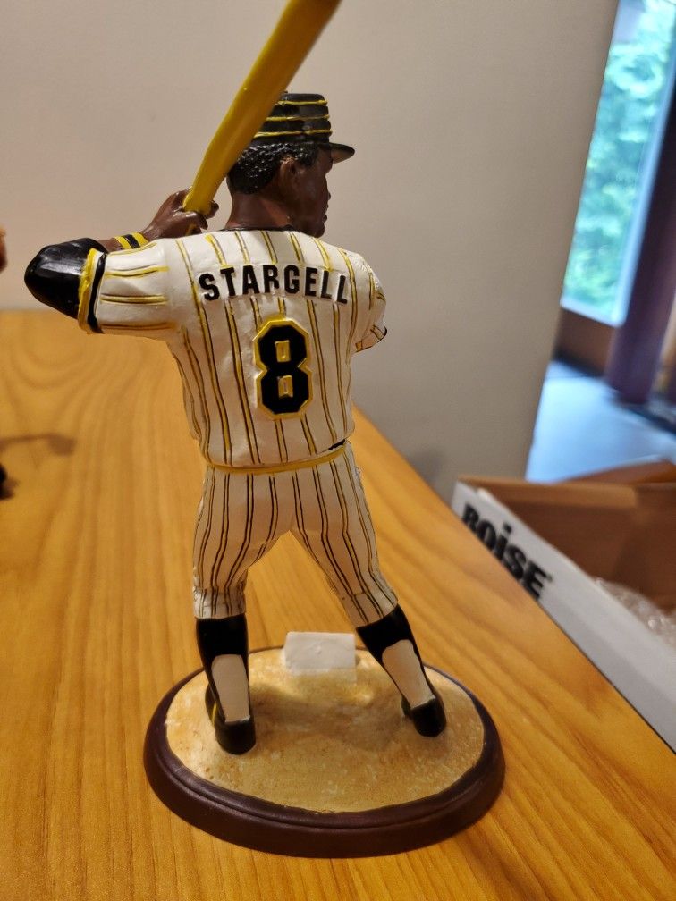 WILLIE STARGELL STATUE 2004 COLLECTORS SERIES IN PERFECT SHAPE NO BOX