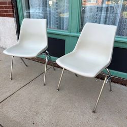 Vintage Krueger Stacking Plastic & Chrome Shell Chairs MCM