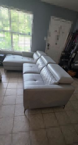 2pc sectional w/ chase on one side from the Sofia Vegara collection ***MAKE OFFER****