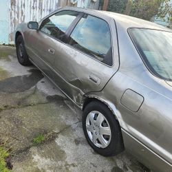 2001 Toyota Camry LE 