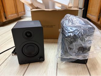 Monoprice DT-3 Multimedia Desktop Powered Speakers