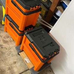 3 Klein tools hybrid Boxes