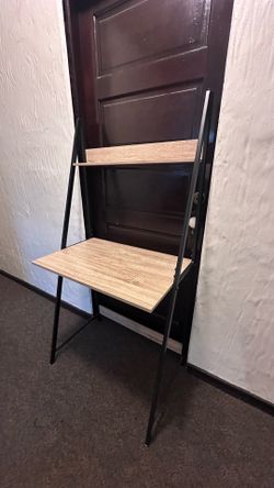 desk for small spaces