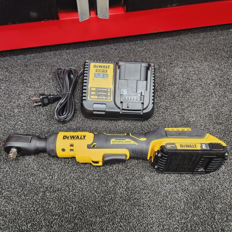 DeWalt 20v Max XR Cordless 3/8" Ratchet Set - $200