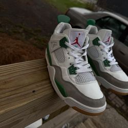 Jordan 4 ‘Pine Green’