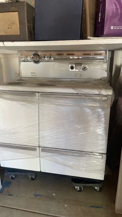 1950s General Electric oven in plastic