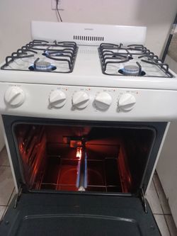 Stove *. estufa Hotpoint de 24" ( free delivery 🚚