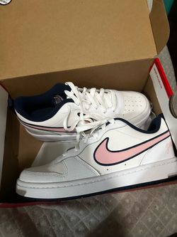 Nike Low-Top Sneakers