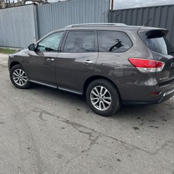 2016 Nissan Pathfinder