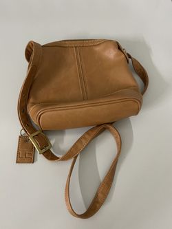 Liz Claiborne Light Brown Leather Purse With Stitching and Straps