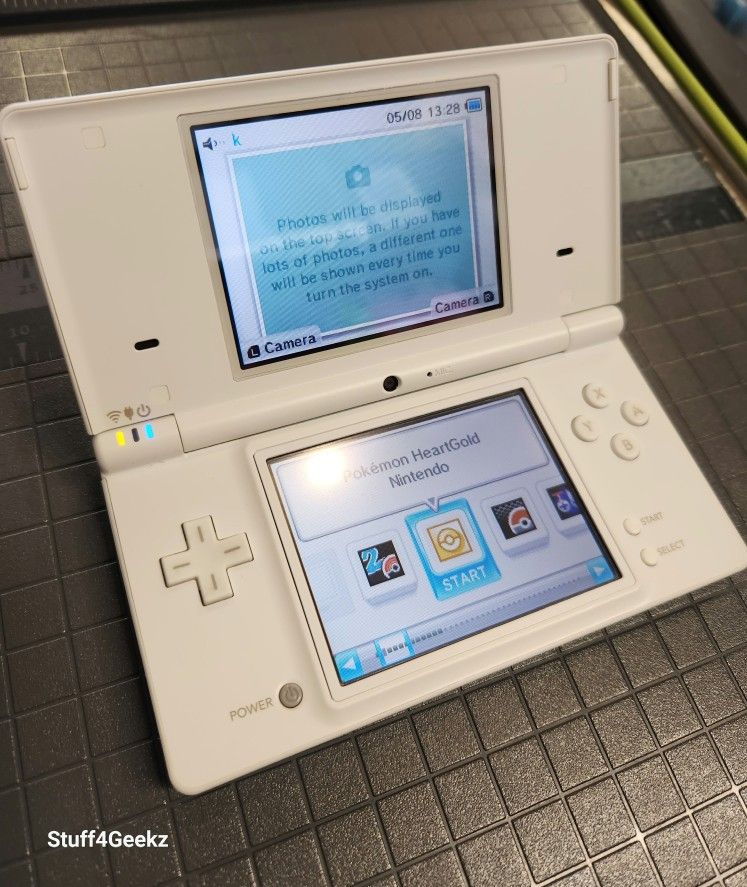 Nintendo DSi System Moded With Games White (Price Is Firm) for Sale