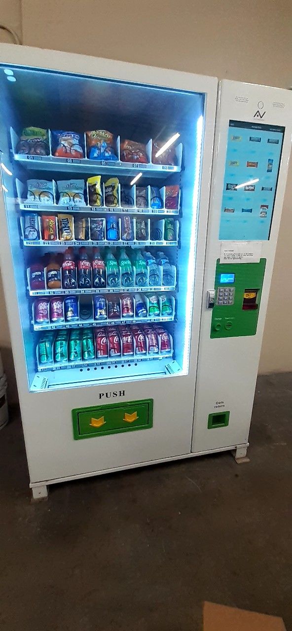 Touch screen Vending Machine Snack & Drinks