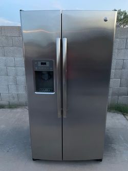 REFRIGERATOR GE STAINLESS STEEL