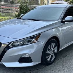 2020 Nissan Altima