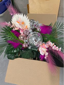 Beautiful Tropical Disco Decor