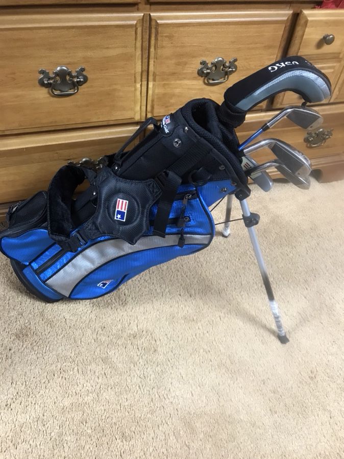 US junior Golf Set (clubs and bag)