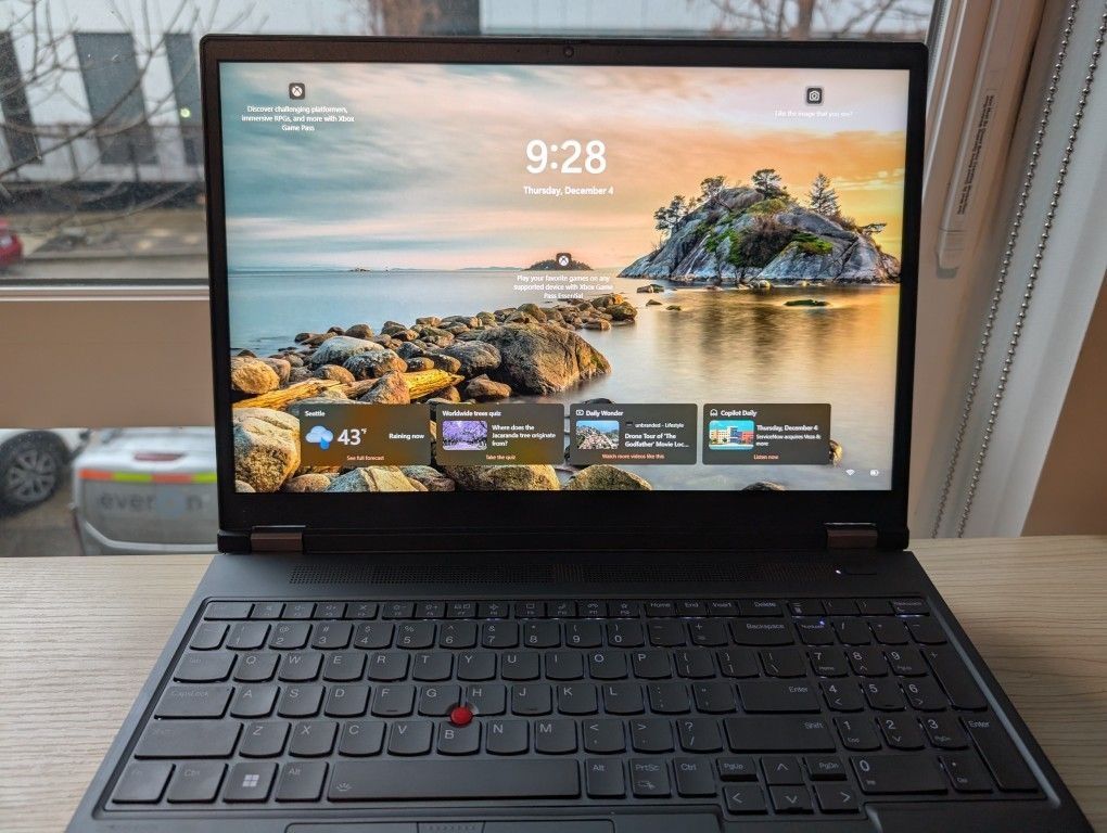 Lenovo Thinkpad P16 Gen 2 - 13700hx, 32gb DDR5, Nvidia A1000, 512gb SSD