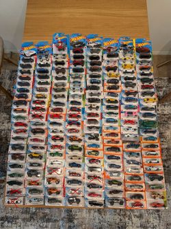 Lot of Hot Wheels cars