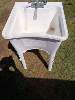 Utility sink