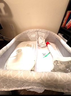 Halo Bassinest Baby Bassinet