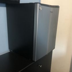 Mini Fridge 