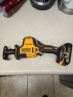 DeWalt Atomic 20V Maximum Cordless Brushless Compact Reciprocating Saw