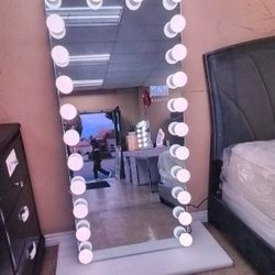 New Makeup Mirror Only $650