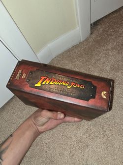 The Adventures of Indiana Jones Complete DVD Collection 4 Disc Set in Español / Spanish
All in wonderful like new shape