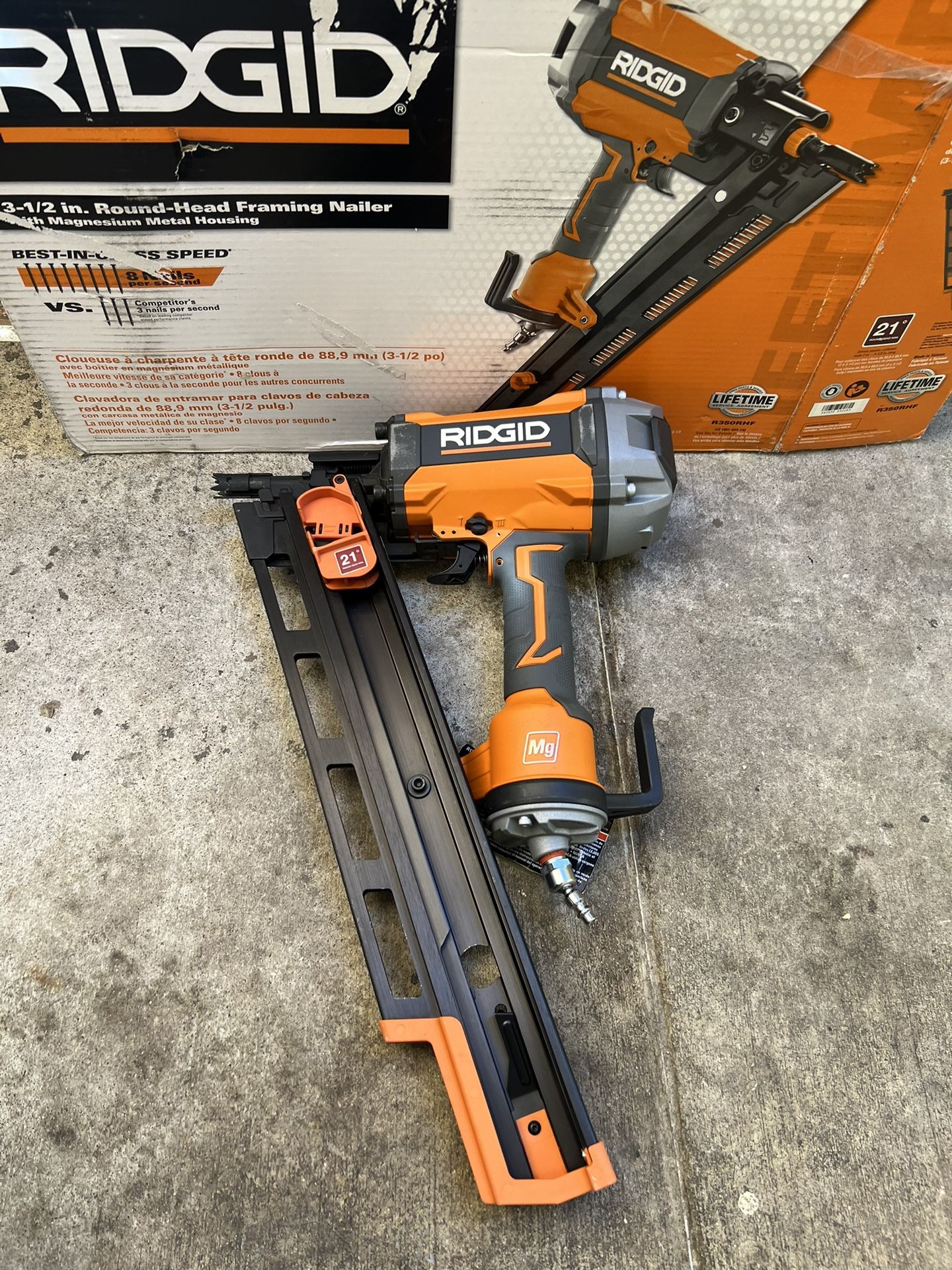 RIDGID Pneumatic 21-Degree 3-1/2 in. Round Head Framing Nailer