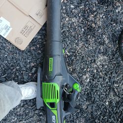 GREENWORKS DRO 80V BLOWER AND CHARGER