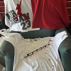 Three Jordan T-shirts men’s large