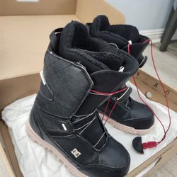 DC Boa Size 8 Women Snowboarding Shoes