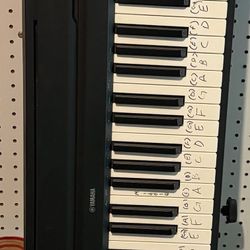 Yamaha Keyboard And Stand