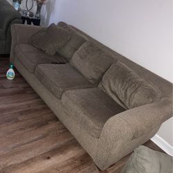 VERY COMFORTABLE Couch !