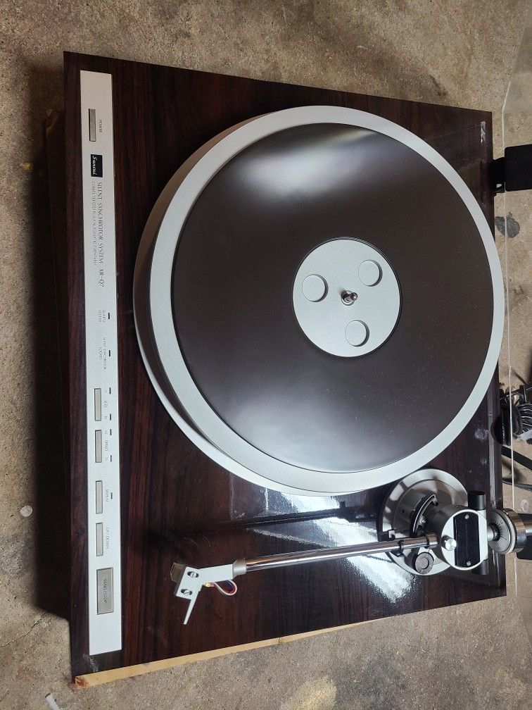 Sansui XR-Q7 Turntable