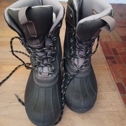 NEW snow Boots. Sz. 10-10.5